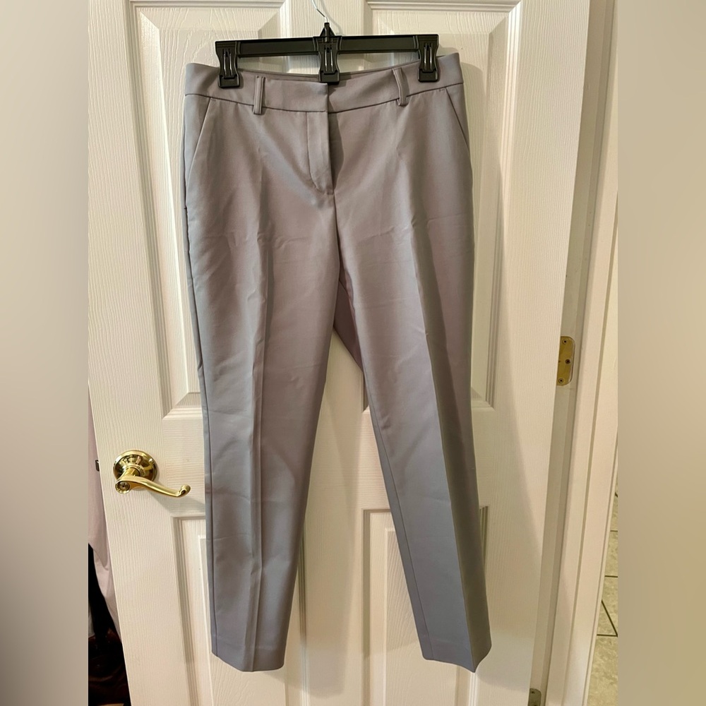 Express Dress Pants. Ankle Mid Rise. Size 6R